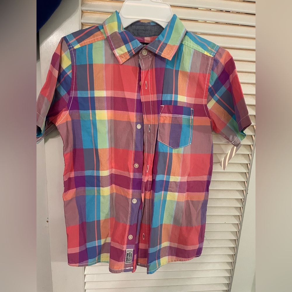 Oshkosh boys rainbow button down plaid shirt, size 10/12. Nwt